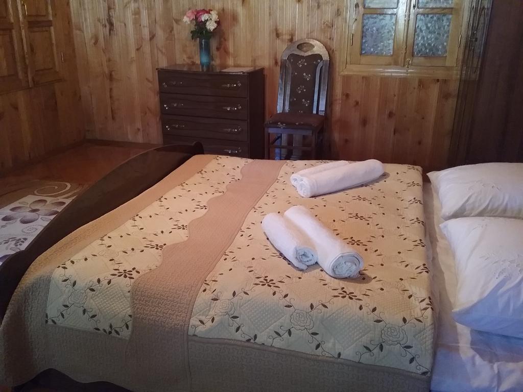 Guest House Anisa Birkiani Eksteriør billede